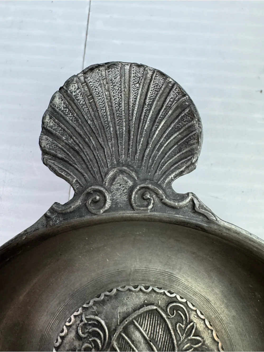 VTG Lot Of 2 Tastevin Wine Taster Shell Handle Heraldic Crest Crested  Dish Cup